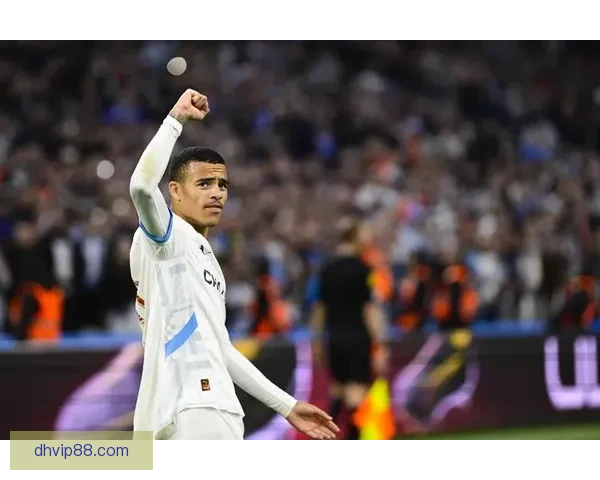 2600万欧超值引援 23岁格林伍德22球6助加冕法甲银靴